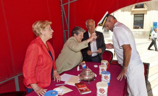 El Ayuntamiento recauda 1.100 euros para Cáritas - 2, Foto 2
