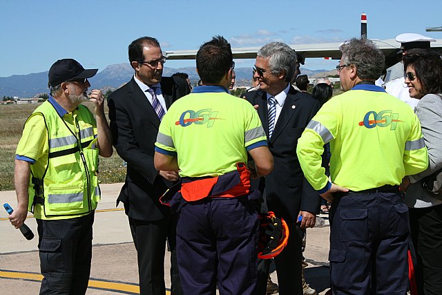 Efectivos de la Gerencia de Urgencias y Emergencias Sanitarias participan en un simulacro de accidente aéreo en la Base Aérea de Alcantarilla - 2, Foto 2