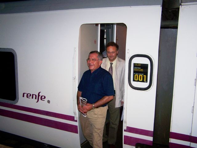 El alcalde de Águilas anuncia que Renfe retoma la conexión ferroviaria con Madrid - 1, Foto 1