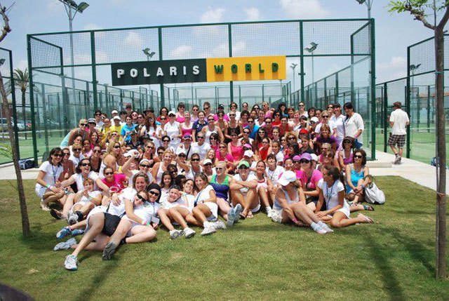 Maris Sport Clab organiza un torneo de pádel femenino a beneficio de D´Genes, Foto 1