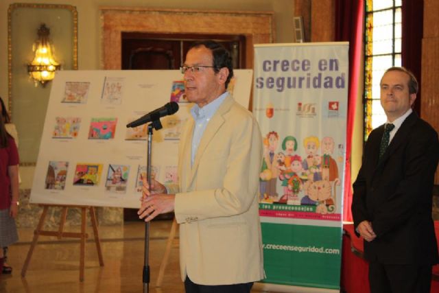 Premiados quince escolares del municipio por sus dibujos sobre la prevención de riesgos - 1, Foto 1