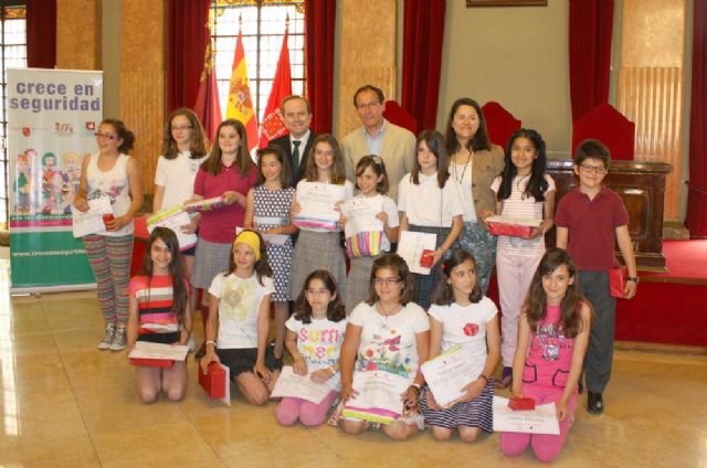 Premiados quince escolares del municipio por sus dibujos sobre la prevención de riesgos - 2, Foto 2