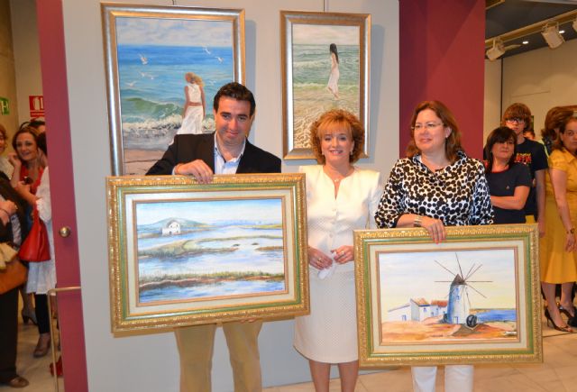 La exposición La Luz del Mediterráneo recoge la obra de la artista local Ángeles López - 1, Foto 1