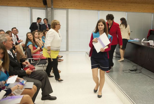 La emoción se adueña de las recién graduadas del Estudio de Danza Nuria Mas - 1, Foto 1