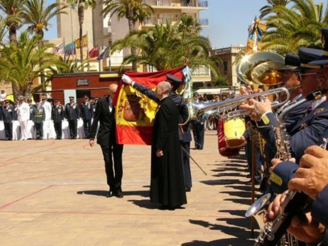 Cerca de 150 civiles juraron bandera en la explanada Barnuevo - 1, Foto 1