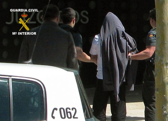 La Guardia Civil desmantela una trama dedicada a defraudar a la Seguridad Social - 2, Foto 2