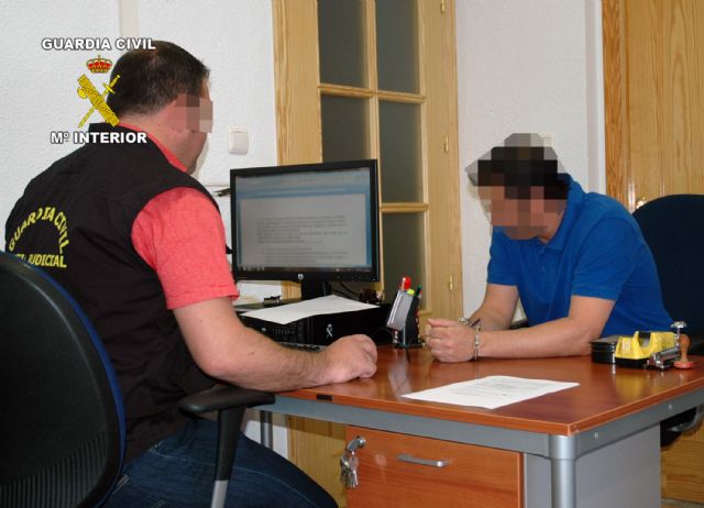 La Guardia Civil desmantela una trama dedicada a defraudar a la Seguridad Social - 3, Foto 3