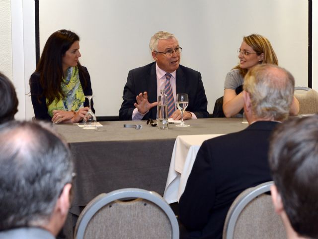 El rector Cobacho imparte una conferencia a la asociación de antiguos alumnos de la Escuela de Práctica Jurídica - 1, Foto 1