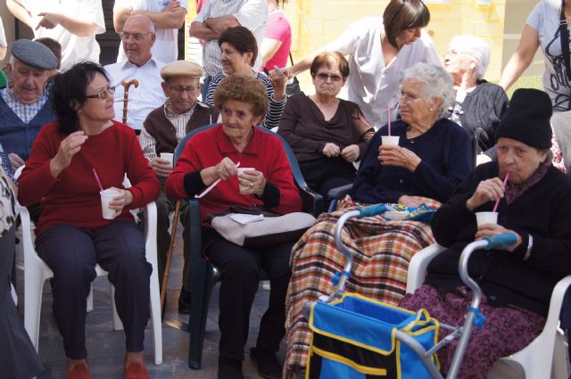 Arrancan las fiestas de las Personas Mayores 2013 con la tradicional limonada - 3, Foto 3
