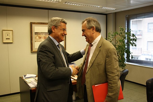 El PSOE pide que el Gobierno regional se moje con los empresarios y  haga que fluya el crédito para que éstos puedan crear empleo - 2, Foto 2