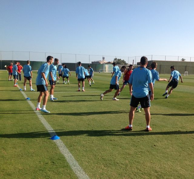 España sub20 ya se entrena en Pinatar Arena - 2, Foto 2