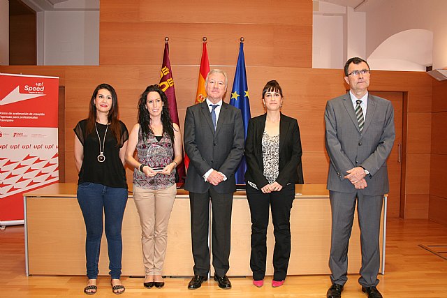 Valcárcel entrega el tercer premio de la segunda edición Speed Up 2013 02, Foto 4