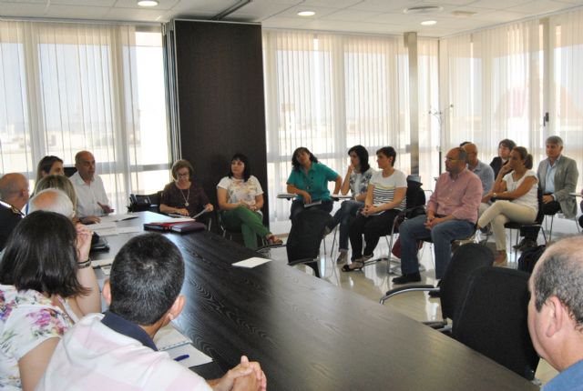 La Comisión Municipal para luchar contra el  Absentismo y Abandono Escolar se constituyó con una amplia representación social y profesional - 1, Foto 1