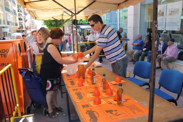 El Ayuntamiento de Bullas colabora con AERTAMUR en el reciclaje de aceite vegetal usado - 4, Foto 4
