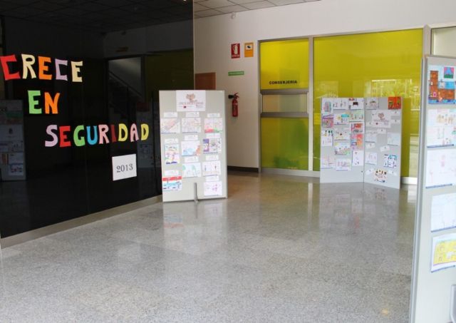 Hasta el 18 de junio puede visitarse la exposición del concurso de dibujo Crece en Seguridad - 1, Foto 1