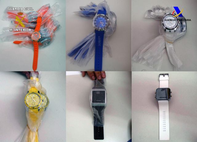 Sorprendido con más de 300 relojes de prestigiosas marcas falsificados - 1, Foto 1