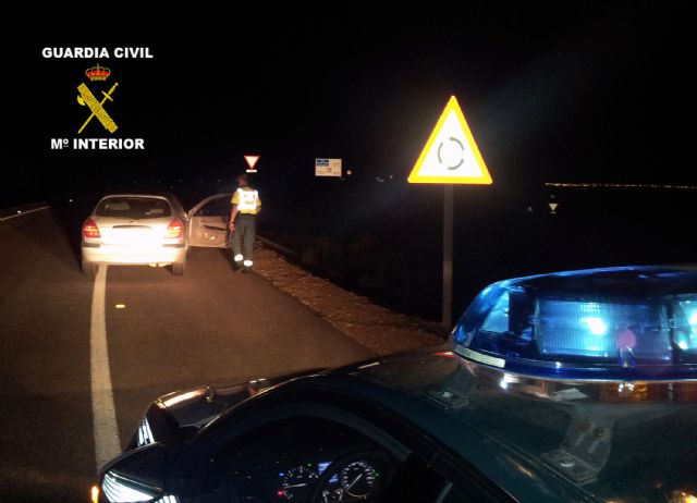 La Guardia Civil intercepta a un conductor que circuló 23 kilómetros en sentido contrario - 2, Foto 2