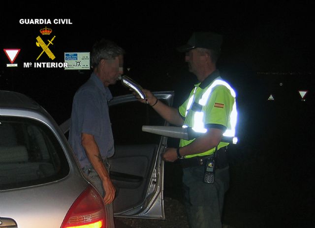 La Guardia Civil intercepta a un conductor que circuló 23 kilómetros en sentido contrario - 3, Foto 3
