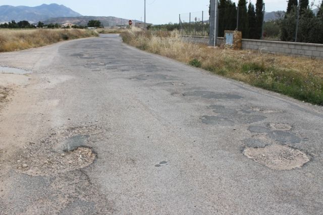 La Concejalía de Servicios acondiciona diferentes caminos asfaltados del municipio - 1, Foto 1