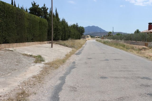 La Concejalía de Servicios acondiciona diferentes caminos asfaltados del municipio - 3, Foto 3