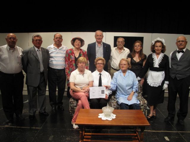 El público arropó la última obra de teatro de los mayores del grupo Sainete - 1, Foto 1