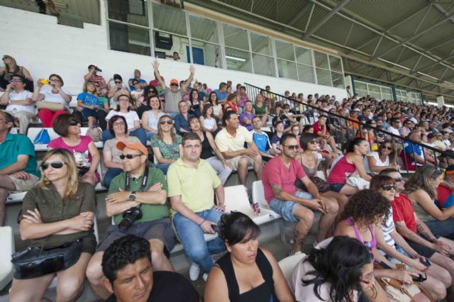 Ocho mil personas festejan la clausura de la Liga de Fútbol Base - 4, Foto 4