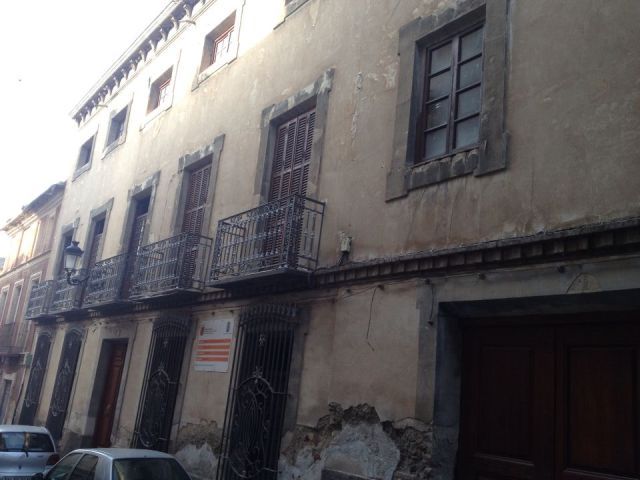 IU exige a Valcárcel que abone el dinero comprometido con el Ayuntamiento para la compra y rehabilitación de la Casa del General Aznar, Foto 1