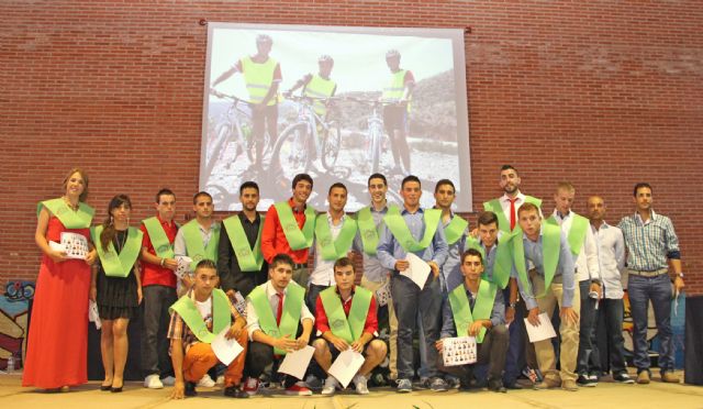 El IES Rambla de Nogalte celebra la graduación de más de un centenar de alumnos de Bachillerato y Ciclos Formativos - 1, Foto 1