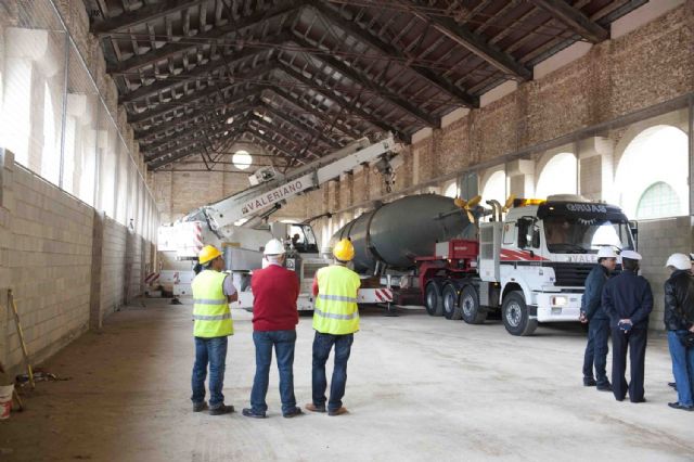 El Museo Naval enseña a los medios los trabajos de restauración del Submarino de Peral - 1, Foto 1