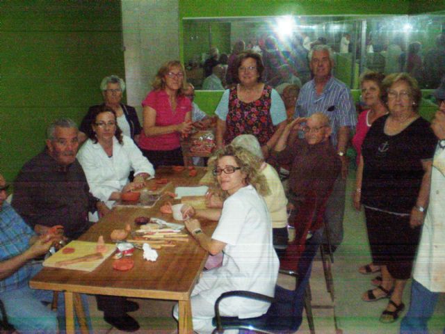 Los mayores de El Algar disfrutan pintando y modelando arcilla - 4, Foto 4