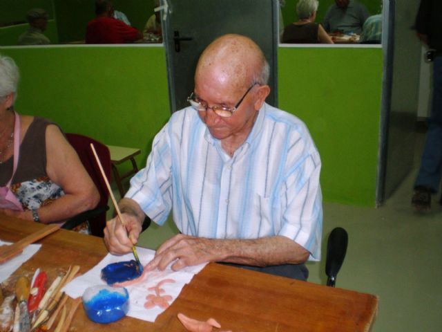 Los mayores de El Algar disfrutan pintando y modelando arcilla - 5, Foto 5