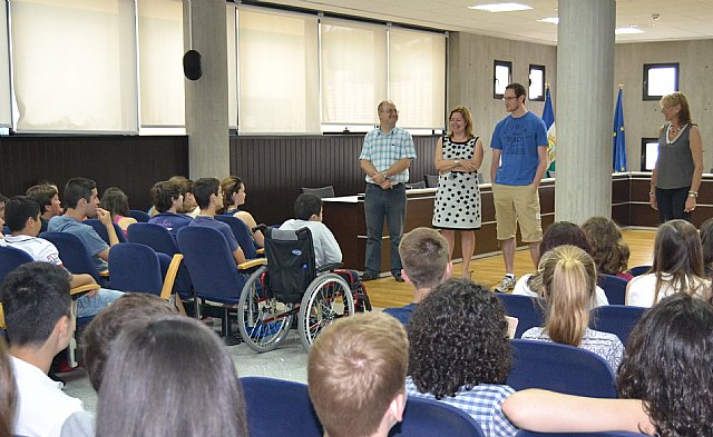 El IES Manuel Tárraga Escribano recibe a 15 alumnos ingleses de intercambio - 1, Foto 1