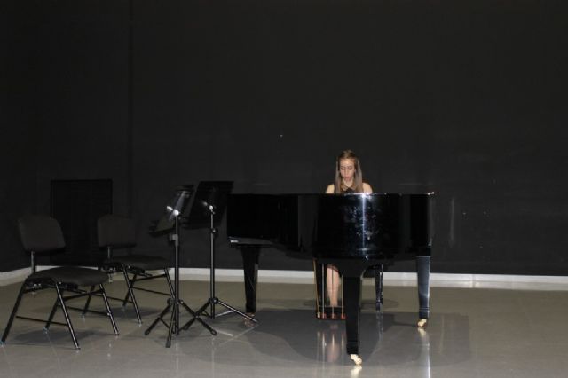 El Concejal de Educación presente en la Graduación de alumnos y alumnas del  Conservatorio Profesional de Música - 3, Foto 3