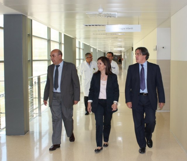 Sanidad analiza opciones legales para reanudar la actividad quirúrgica programada en el Hospital Clínico Virgen de la Arrixaca - 1, Foto 1