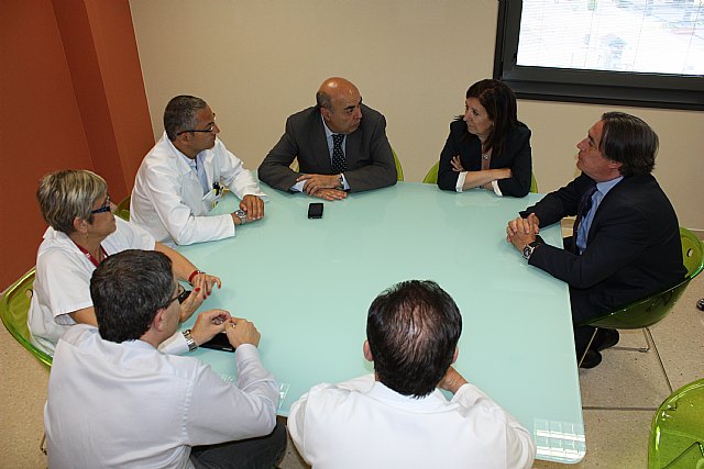 Sanidad analiza opciones legales para reanudar la actividad quirúrgica programada en el Hospital Clínico Virgen de la Arrixaca - 2, Foto 2