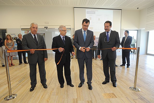 La Comunidad anima al sector eléctrico a crear sinergias con las telecomunicaciones para asumir los retos tecnológicos - 2, Foto 2