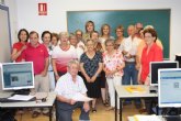 El Ayuntamiento acerca a los mayores al mundo de internet y la informtica a travs de un curso