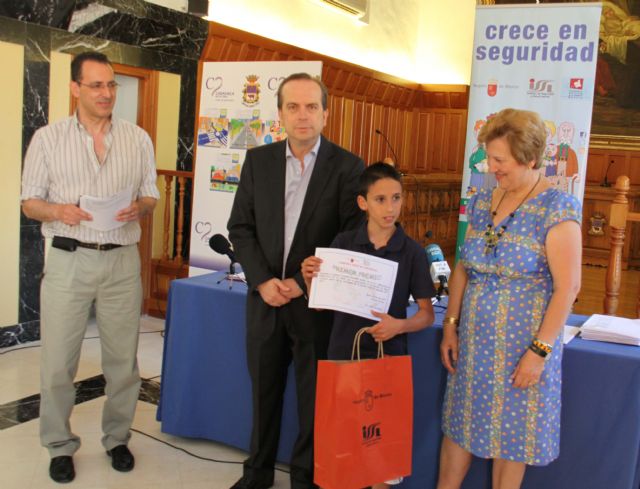 El concurso de dibujo Crece en Seguridad premia a escolares de Caravaca - 2, Foto 2