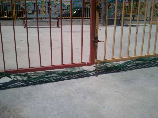 El Grupo Socialista exigirá en Pleno una actuación urgente para el Colegio Público Barriomar 74 - 2, Foto 2