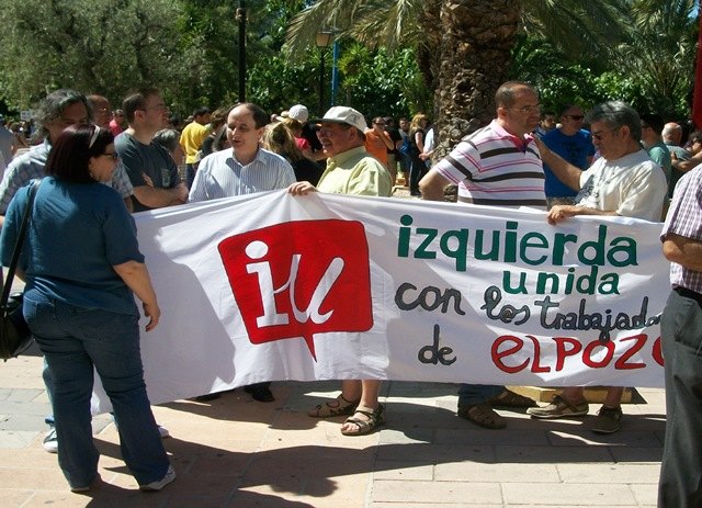 IU-Greens Councillors Totana attended the Demonstration in support of workers of El Pozo Food, Foto 1