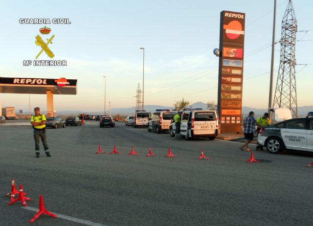 La Guardia Civil detiene a doce conductores por alcoholemia durante el fin de semana en la Región - 1, Foto 1