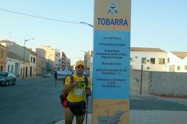 Juan Belda recorre 42 kilómetros y hará noche en la localidad albaceteña de Tobarra - 1, Foto 1
