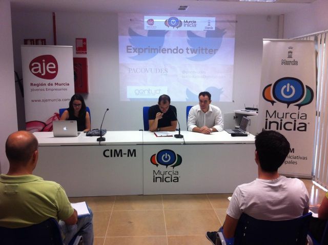 Éxito del taller para sacar rendimiento a las redes sociales en el Centro de Iniciativas Municipales - 3, Foto 3