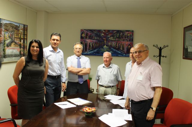 Un año ms, el Ayuntamiento firma el convenio con la Fundacin Francisco Munuera en cuyas instalaciones tiene lugar el servicio de Atencin Psicosocial, Foto 1