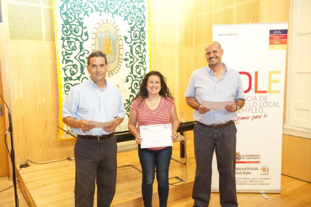 Entregados los diplomas de los cursos de Celador Sanitario e Iniciación al Buceo Deportivo de la ADLE - 2, Foto 2