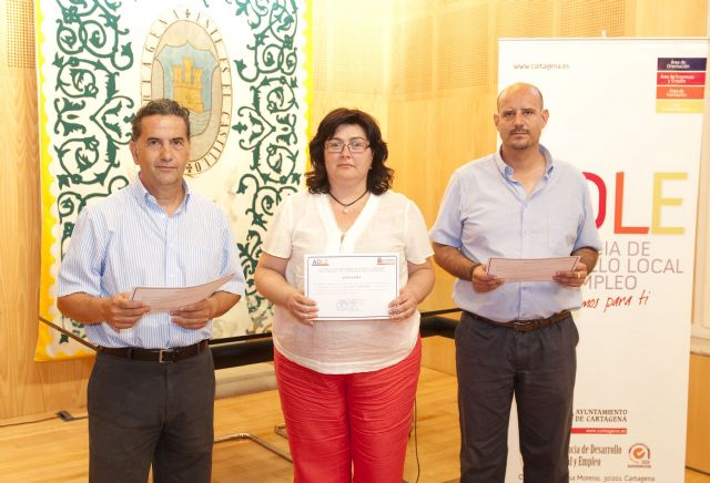 Entregados los diplomas de los cursos de Celador Sanitario e Iniciación al Buceo Deportivo de la ADLE - 5, Foto 5