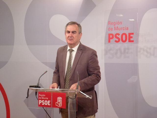 El PSOE planta cara a los recortes sanitarios de verano que pone en marcha el PP - 1, Foto 1
