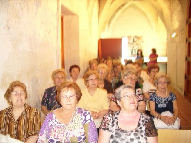 Las mujeres del Proyecto Europeo de Medio Ambiente de Yecla conocen de primera mano el esplendor histórico y artístico - 1, Foto 1