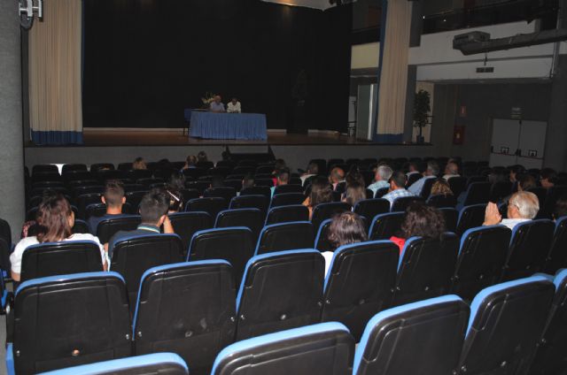 El profesor Franscisco Márquez presenta su libro Cómo resolver problemas de matemáticas razonando - 4, Foto 4
