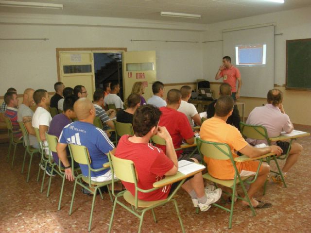 Cursos sobre arbitraje en los Centros Penitenciarios de Sangonera y Campos del Río - 2, Foto 2